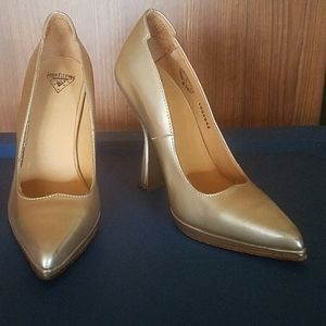 John Fluevog Midas size US  6 Gold, RARE,  EXCELLENT CONDITION!!!